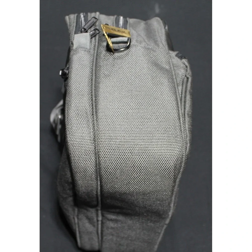 Andiamo Valoroso Gray Bomb Cloth Travel Carry On Bag Multi Pocket Business Case